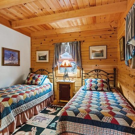 Lakefront Log Cabin On 2 Acres Villa Washington Екстериор снимка