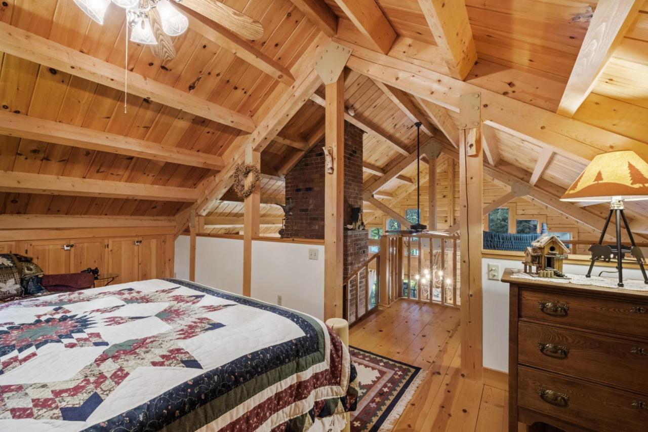 Lakefront Log Cabin On 2 Acres Villa Washington Екстериор снимка