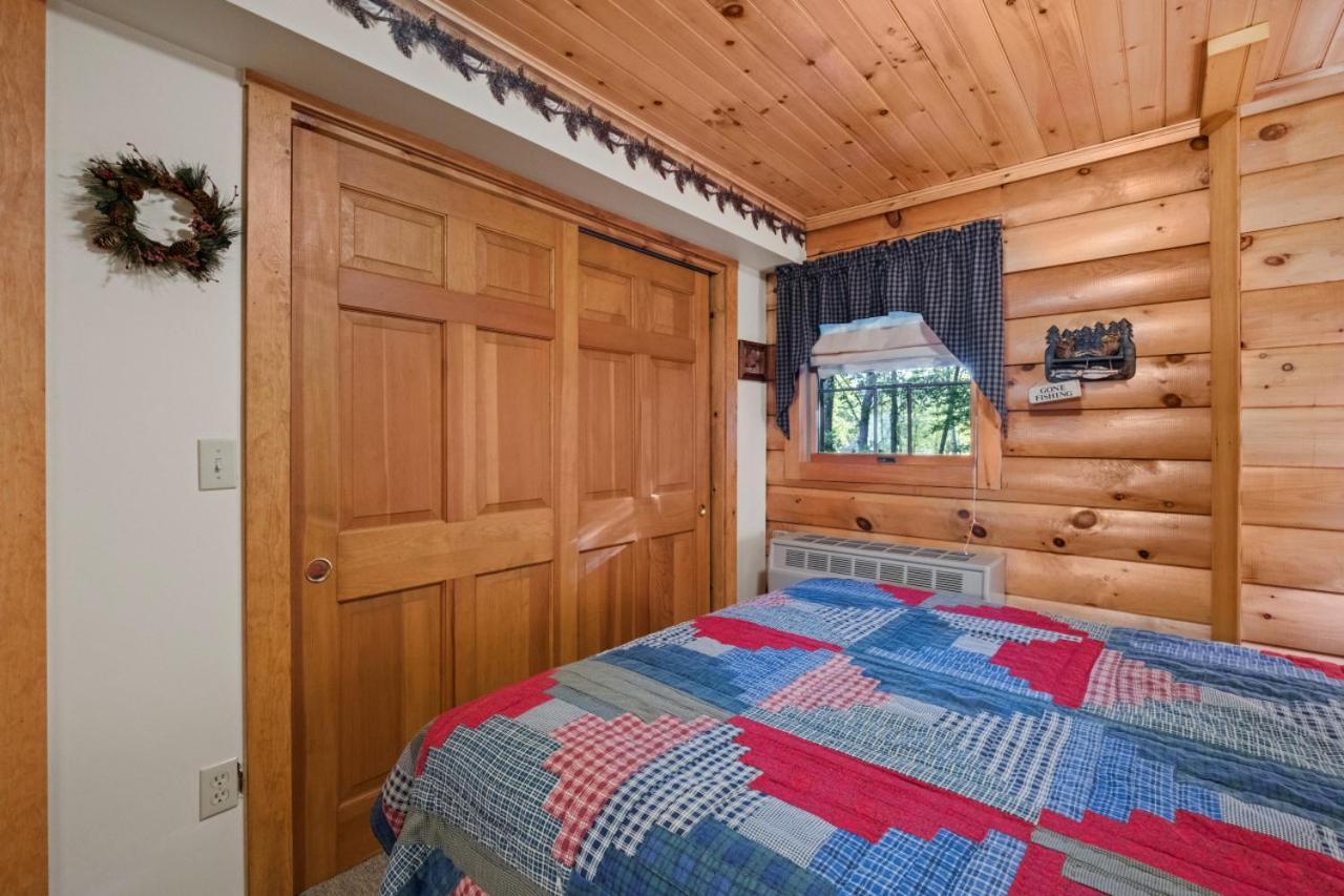 Lakefront Log Cabin On 2 Acres Villa Washington Екстериор снимка