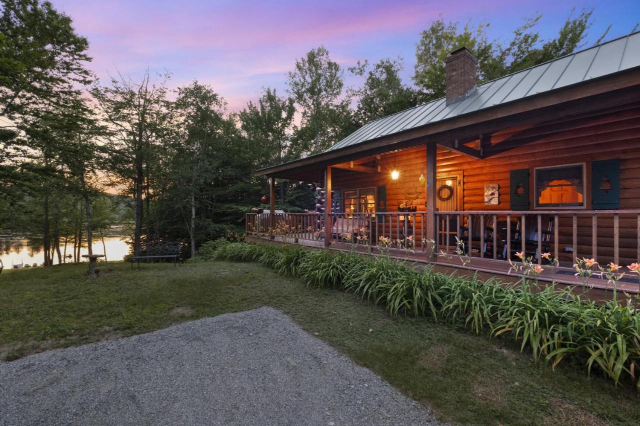 Lakefront Log Cabin On 2 Acres Villa Washington Екстериор снимка